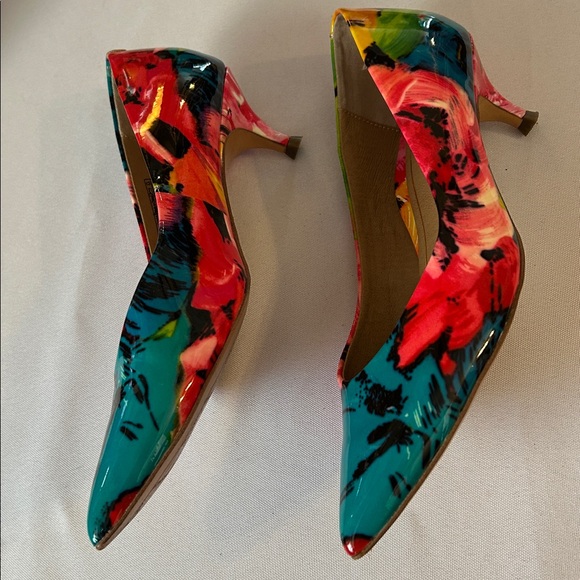 Vionic Multicolor Heels - Picture 4 of 9